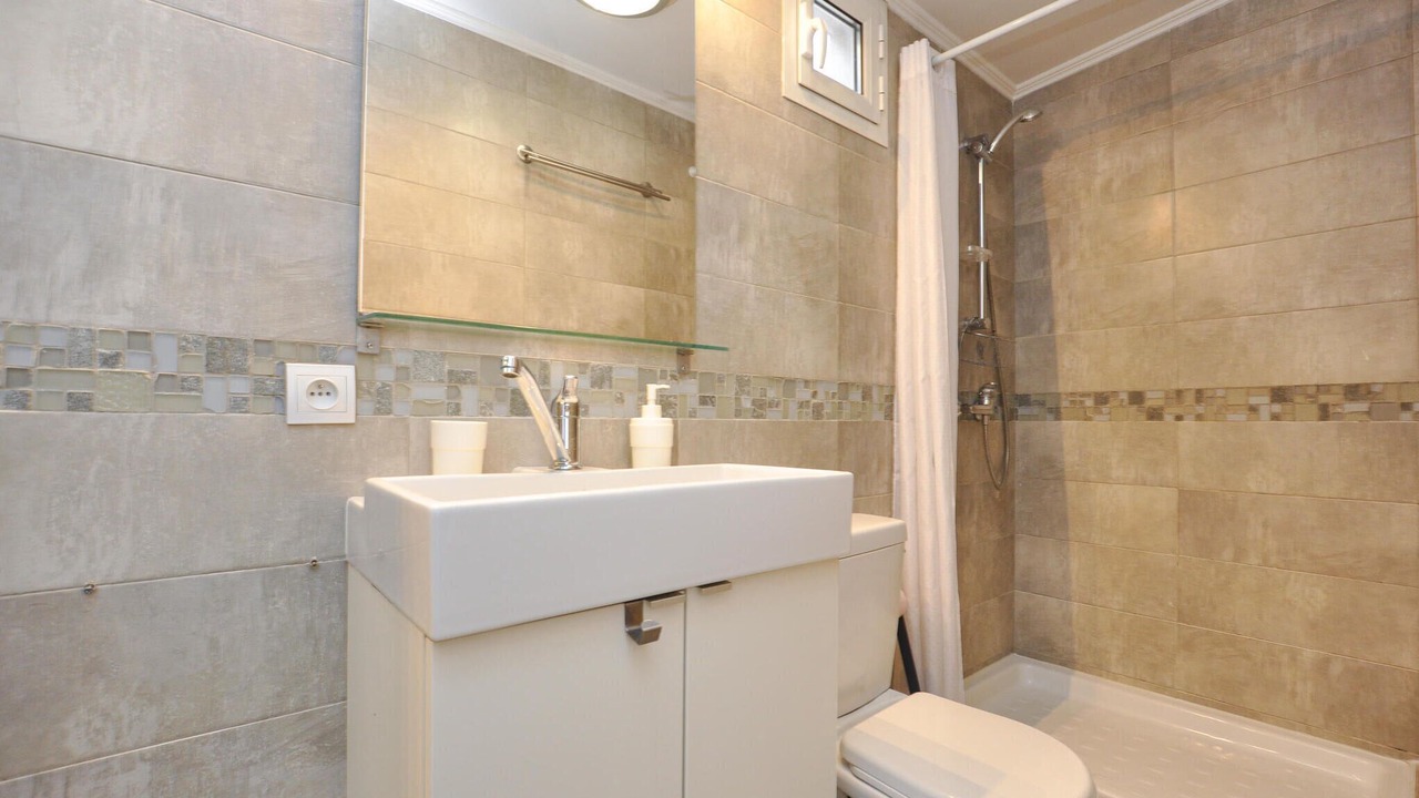 Photo of Bathroom in Saint-Roch