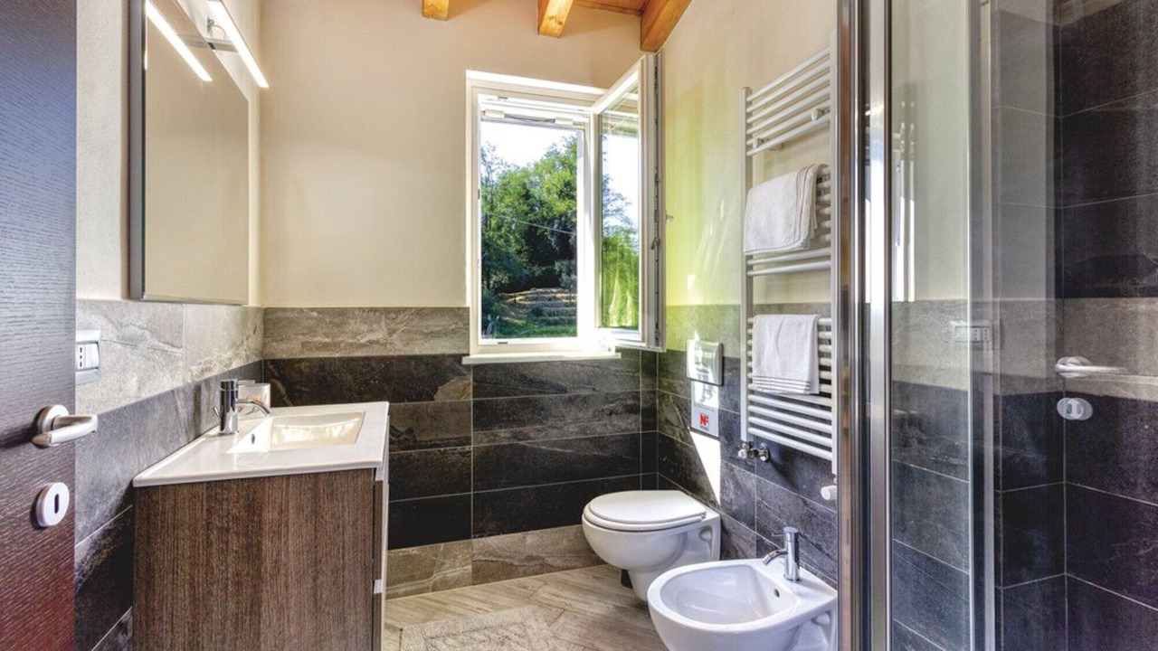 Photo of Bathroom in Carrara