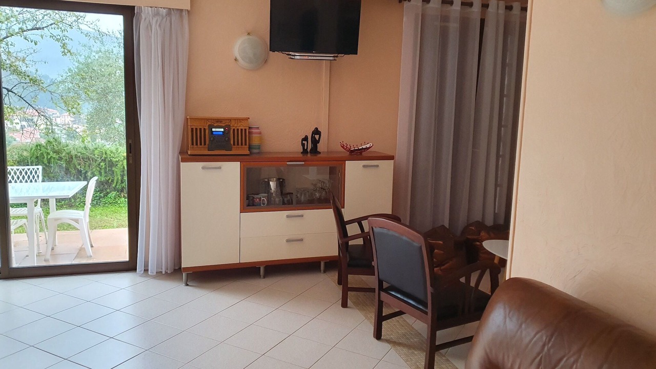 Photo of Livingroom in Drap