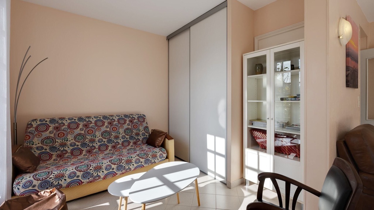 Photo of Livingroom in Drap