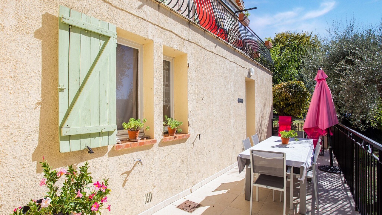 Photo of Patio Balcony in Berre-des-Alpes