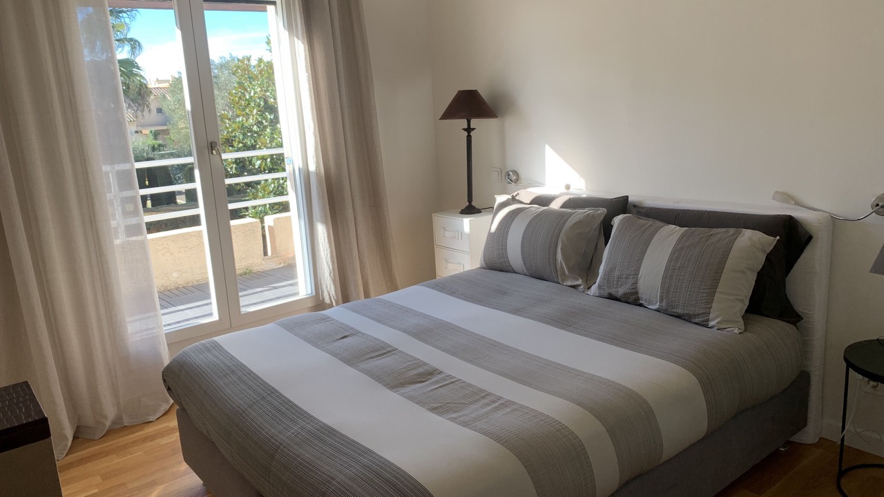 Photo of Bedroom in Plaine de la Brague