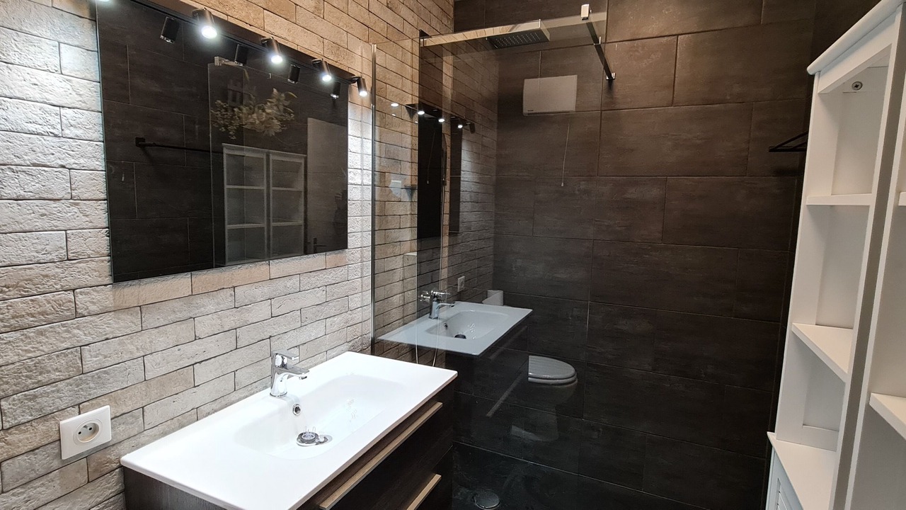 Photo of Bathroom in Villeneuve Loubet Beach