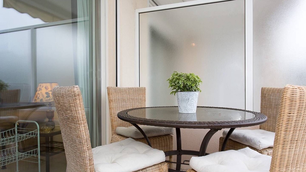 Photo of Outdoor in California - Pezou