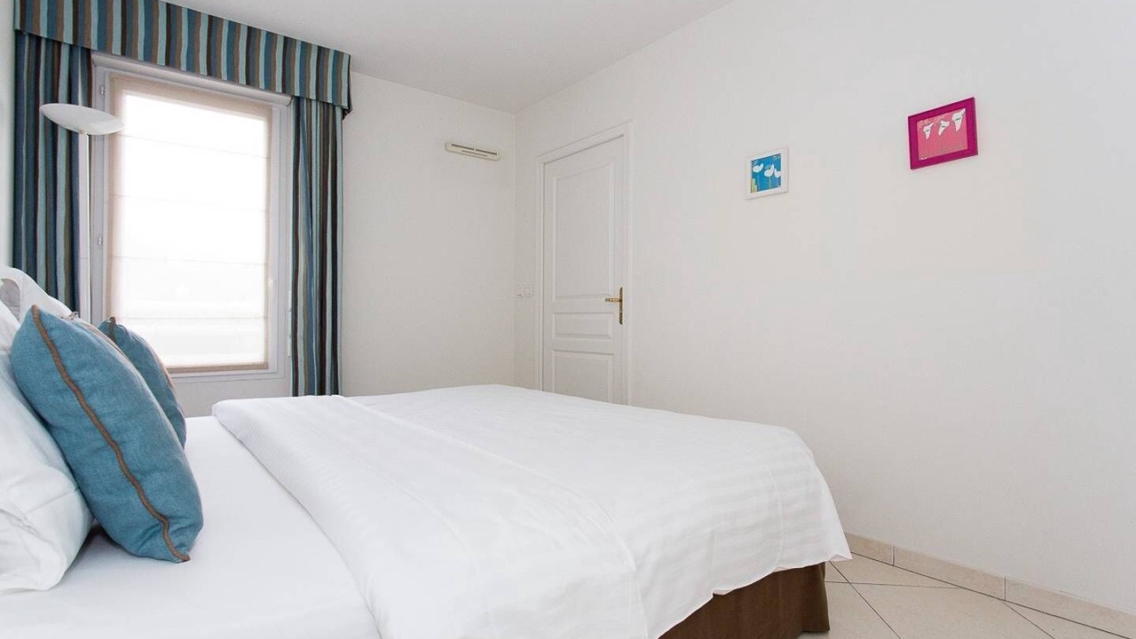 Photo of Bedroom in California - Pezou