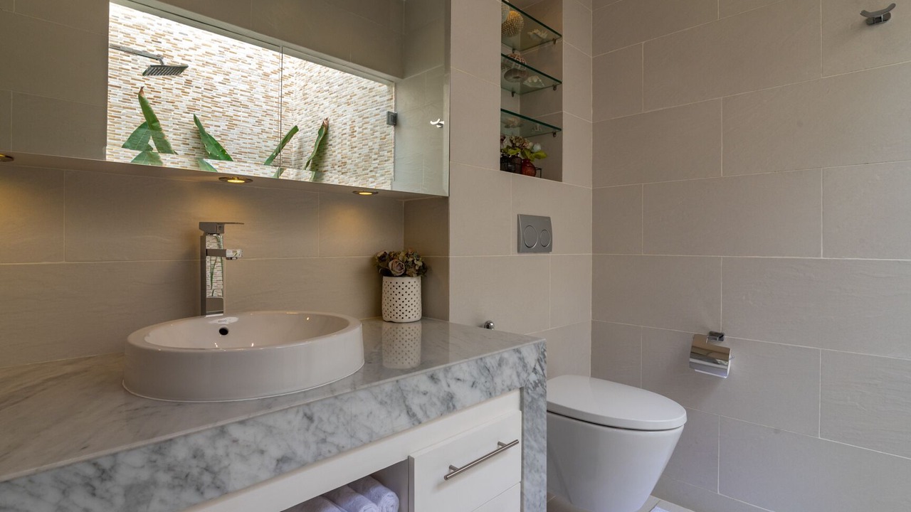 Photo of Bathroom in Kalibukbuk