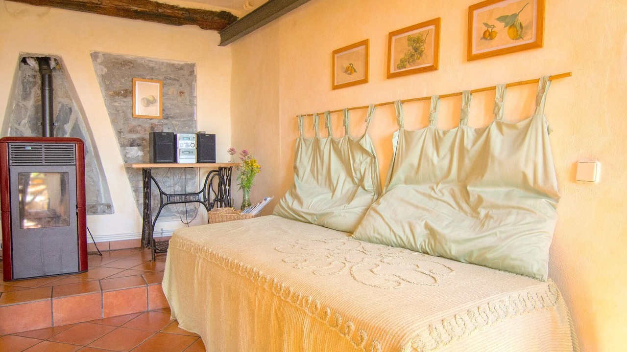 Photo of Bedroom in Podenzana