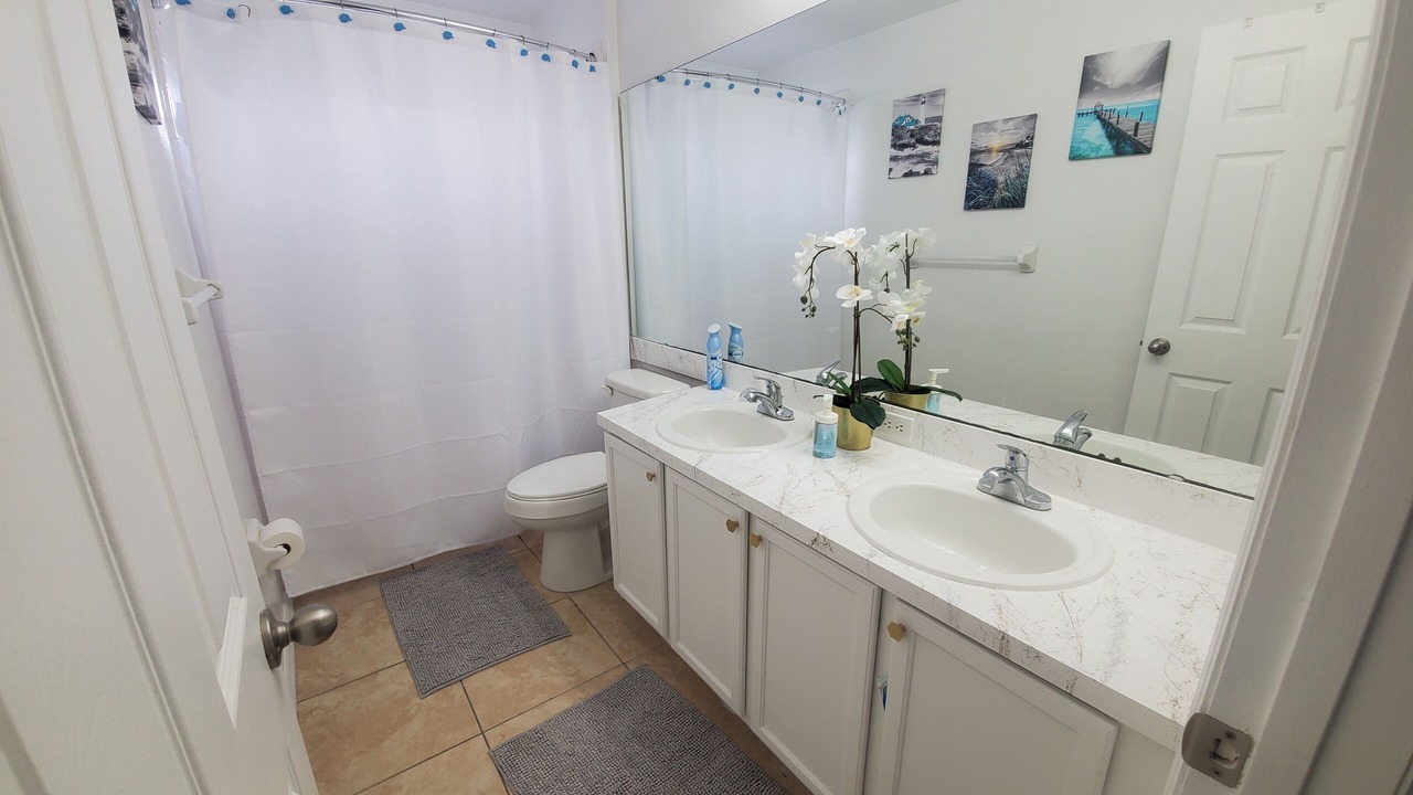 Photo of Bathroom in Meadow Woods
