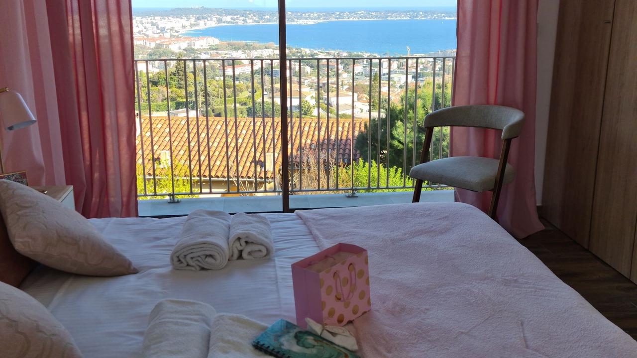 Photo of Bedroom in Golfe Juan
