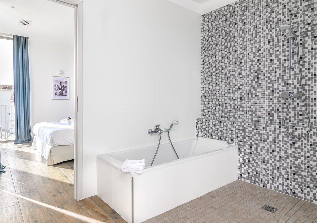 Photo of Bathroom in Golfe Juan