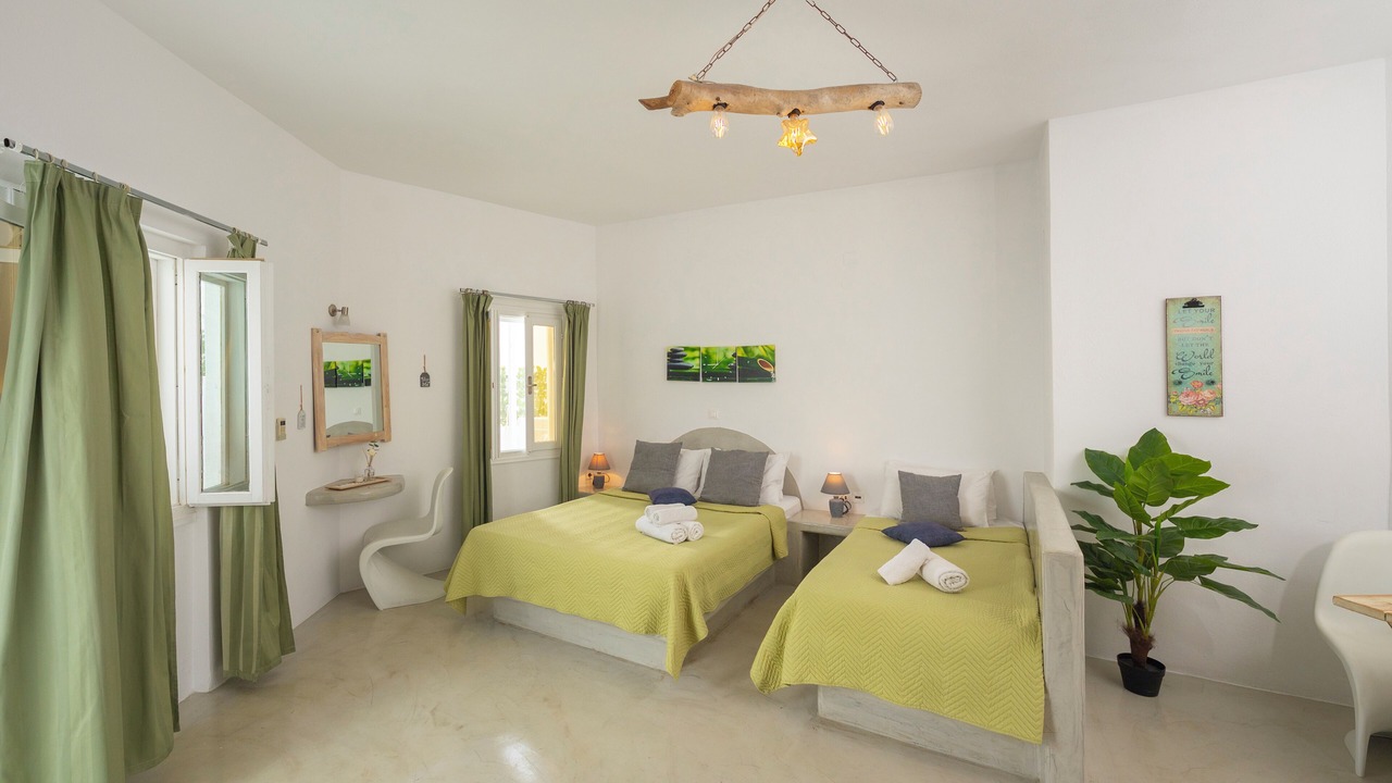 Photo of Bedroom in Perissa