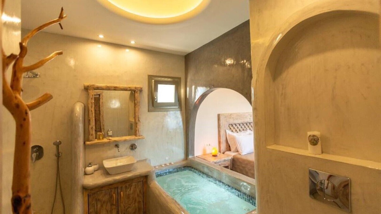 Photo of Bathroom in Perissa