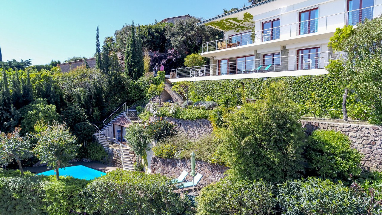Photo of Outdoor in Espero-Pax
