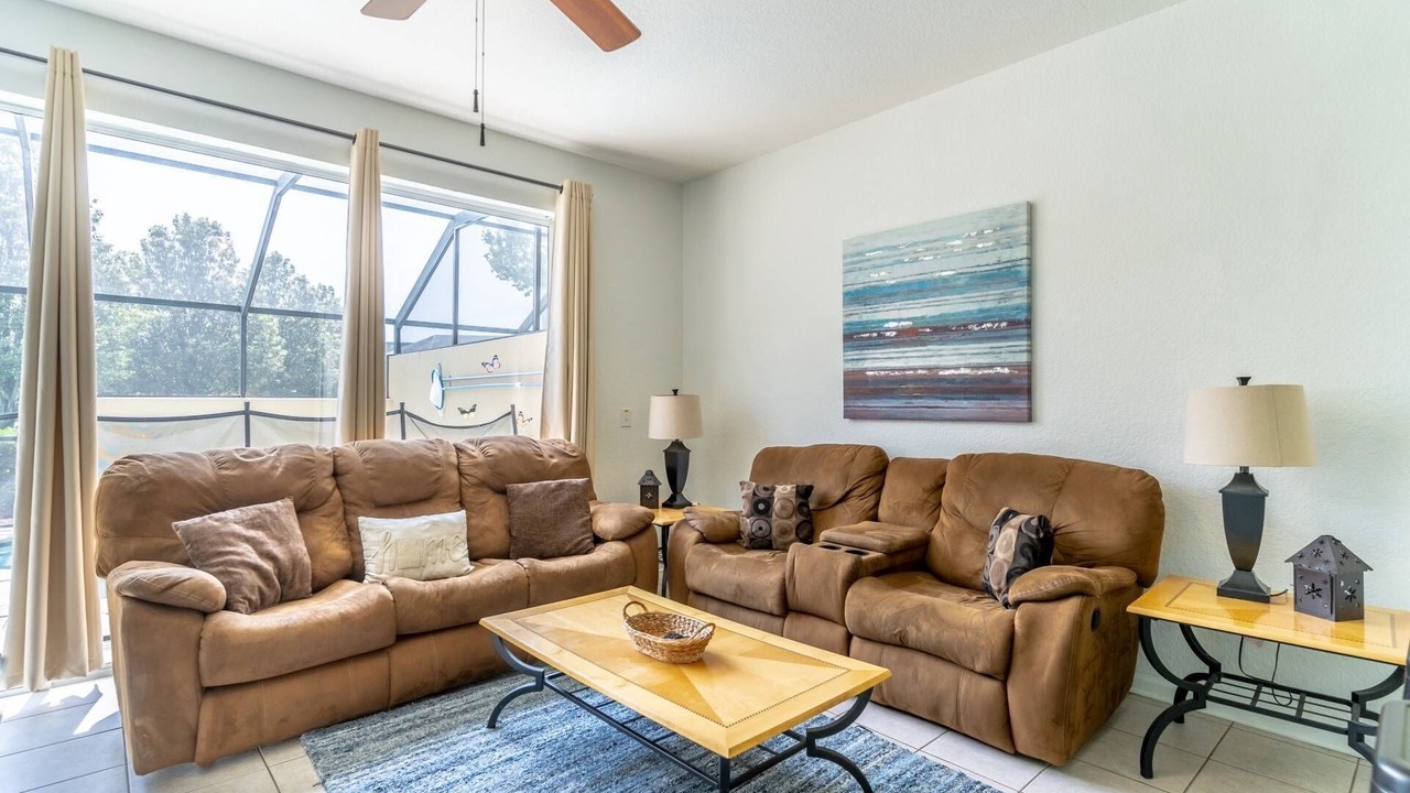 Photo of Livingroom in Windsor Hills