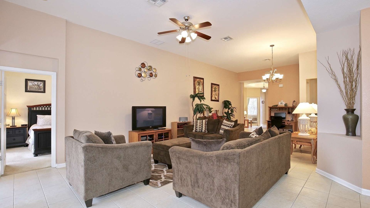 Photo of Livingroom in Windsor Hills