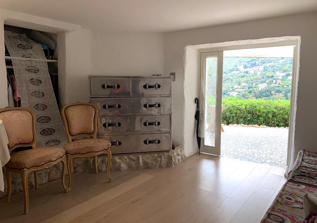 Photo of Others in Beausoleil