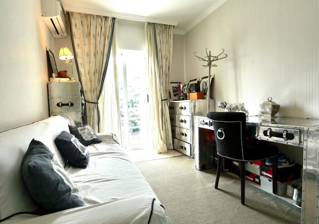 Photo of Bedroom in Beausoleil