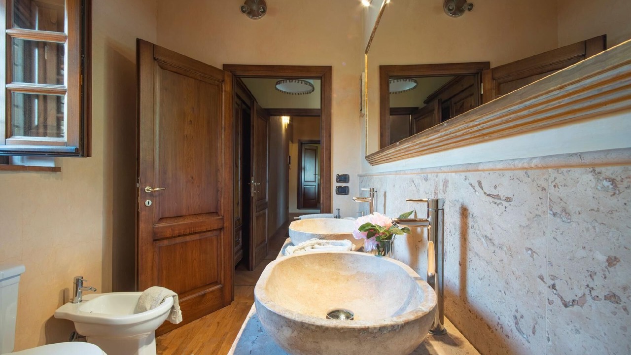 Photo of Bathroom in Margine Coperta-Traversagna