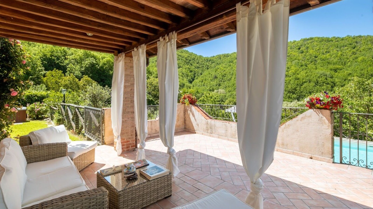 Photo of Patio Balcony in Fivizzano