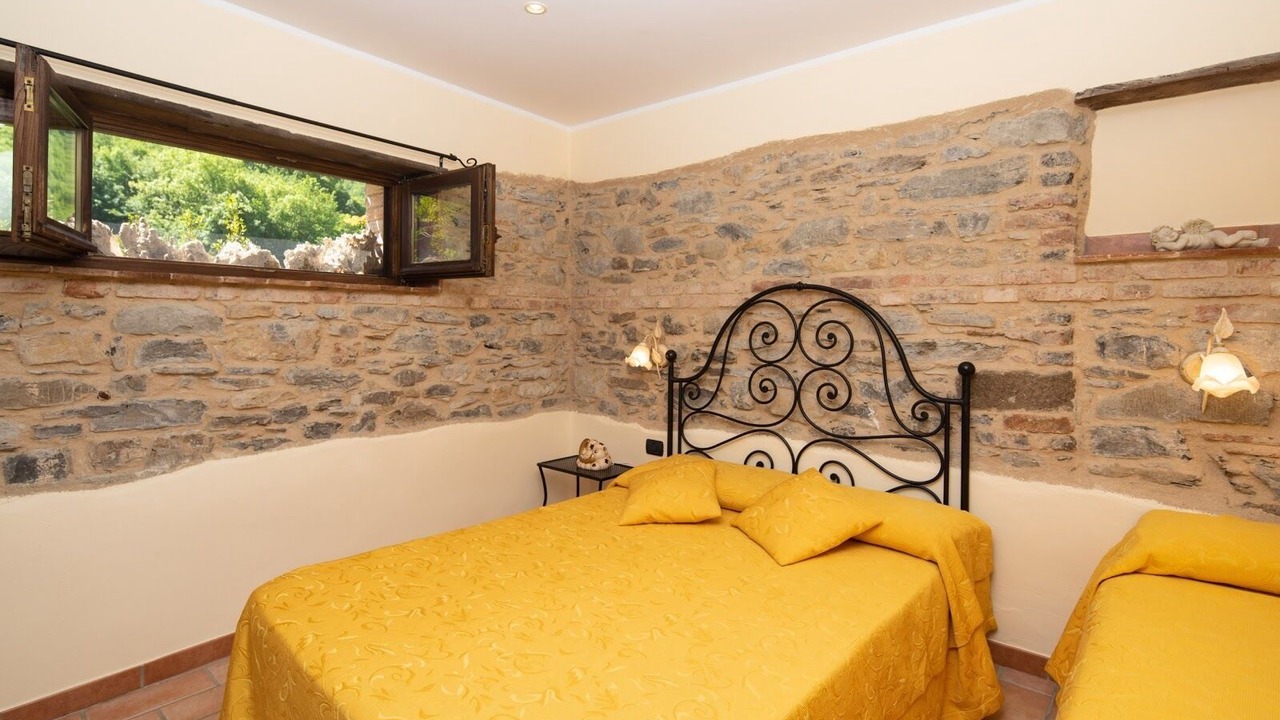 Photo of Bedroom in Fivizzano
