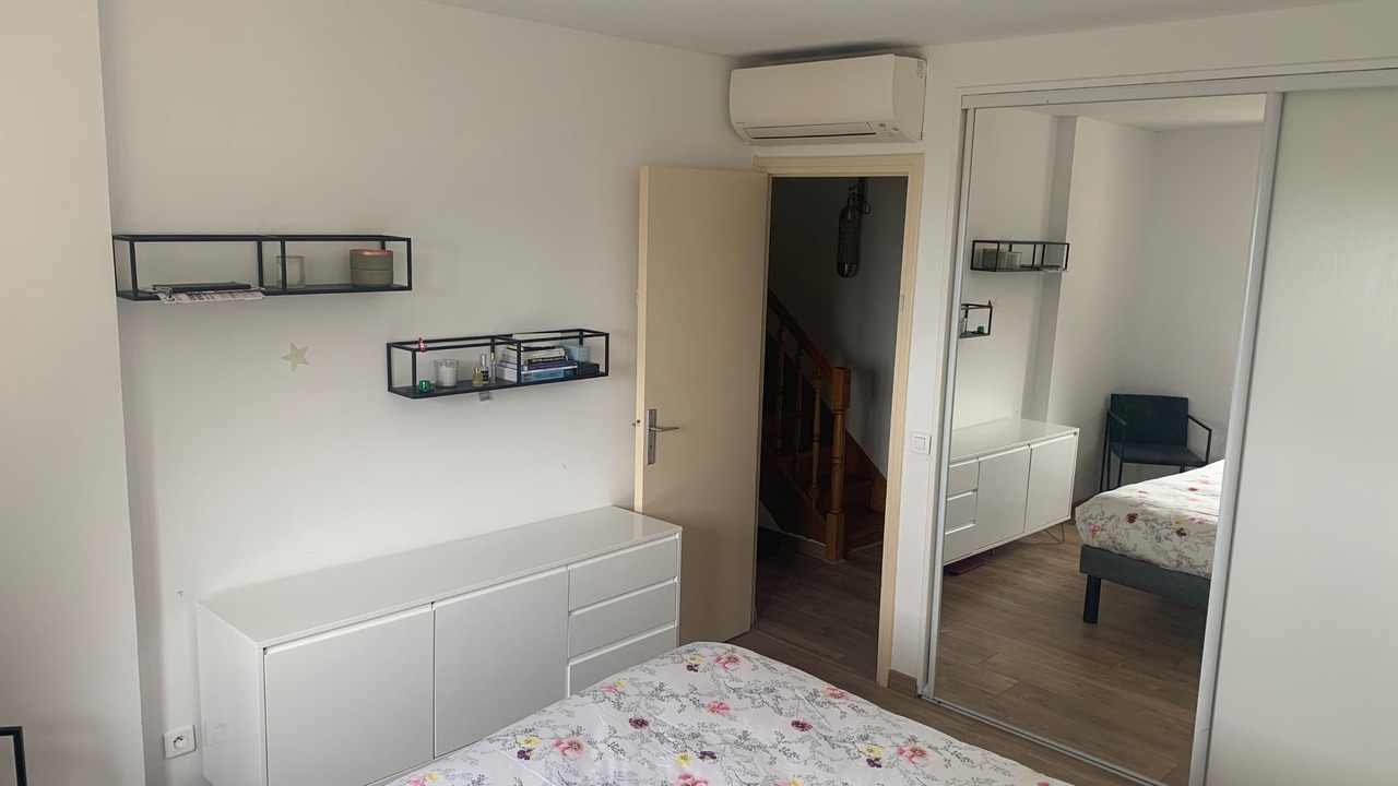 Photo of Bedroom in Gairaut