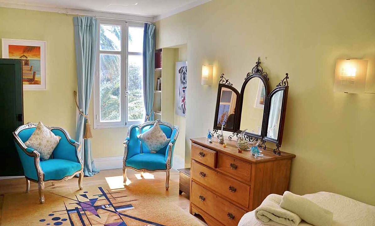 Photo of Bedroom in Mandelieu-La-Napoule