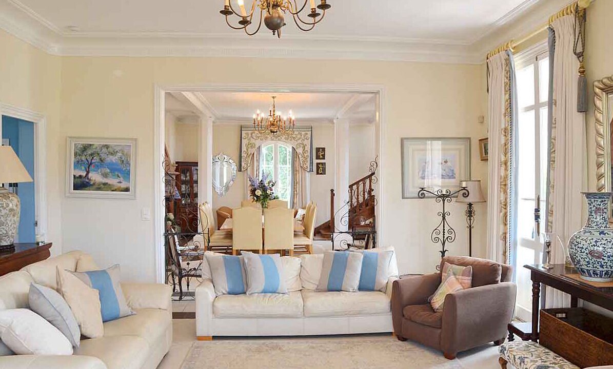 Photo of Livingroom in Mandelieu-La-Napoule