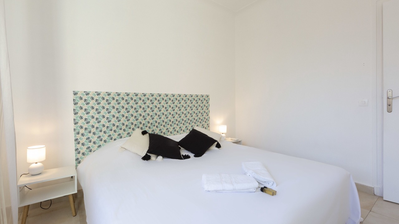 Photo of Bedroom in Antibes Old Town