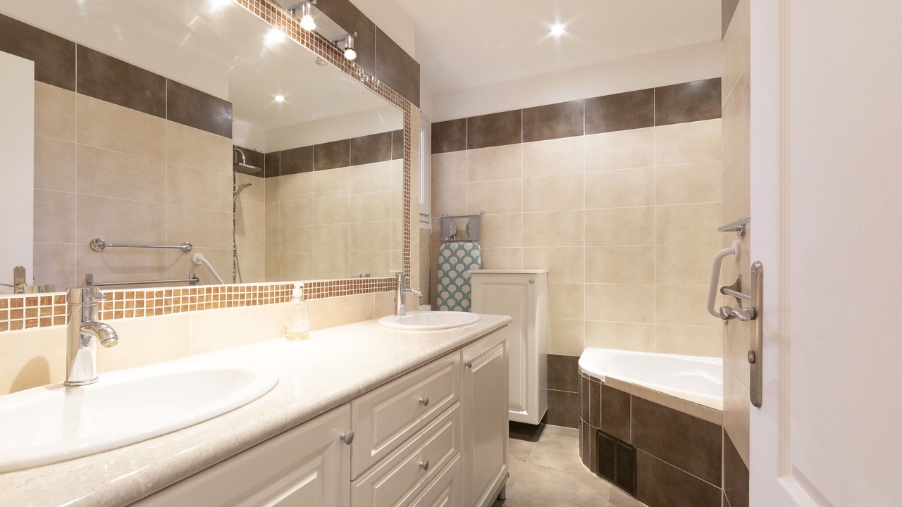 Photo of Bathroom in Antibes Old Town