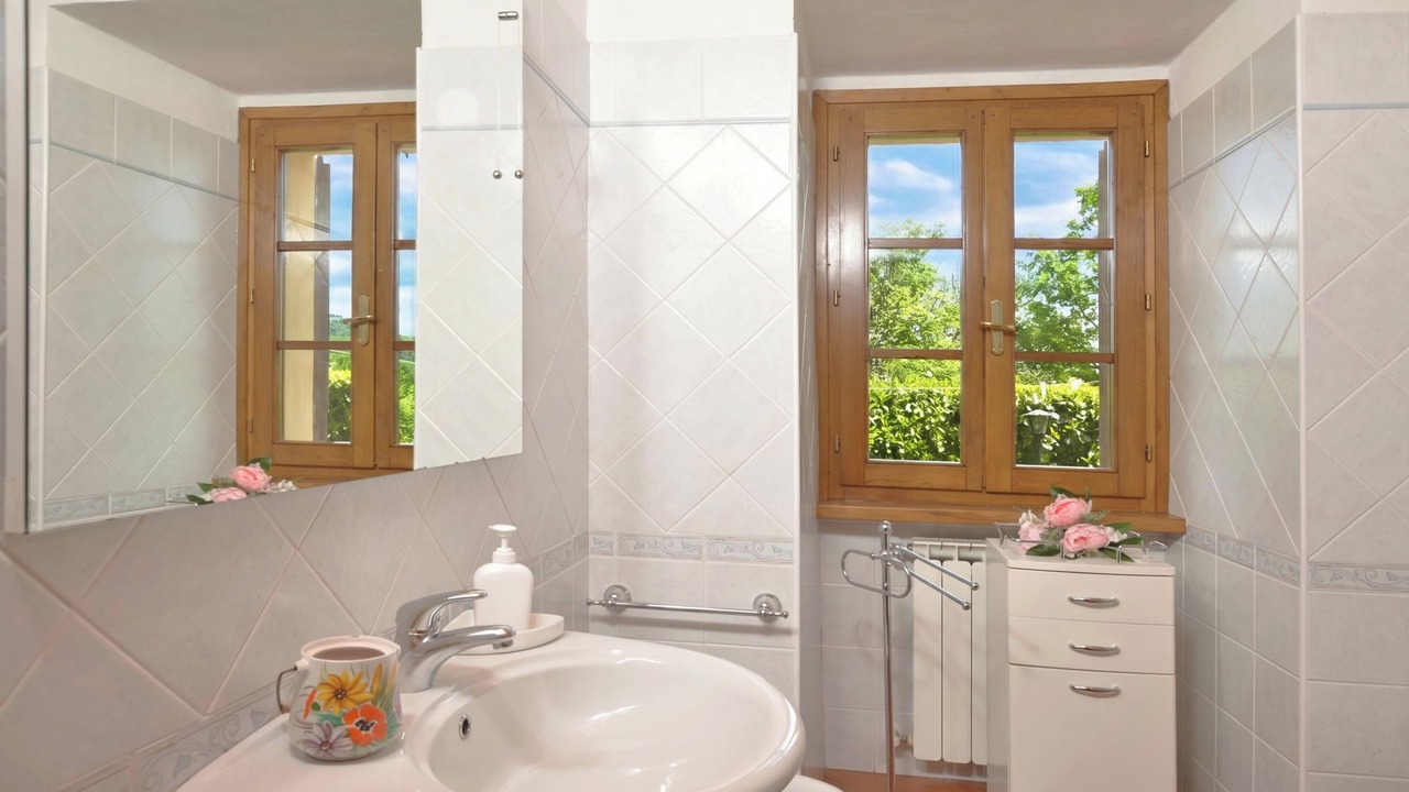 Photo of Bathroom in Monticiano