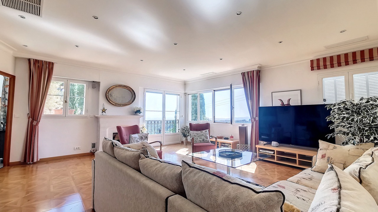 Photo of Livingroom in Aspremont