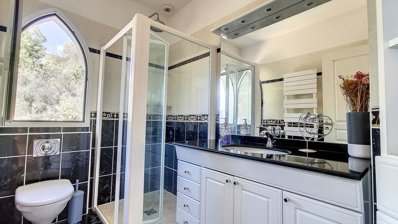 Photo of Bathroom in Aspremont
