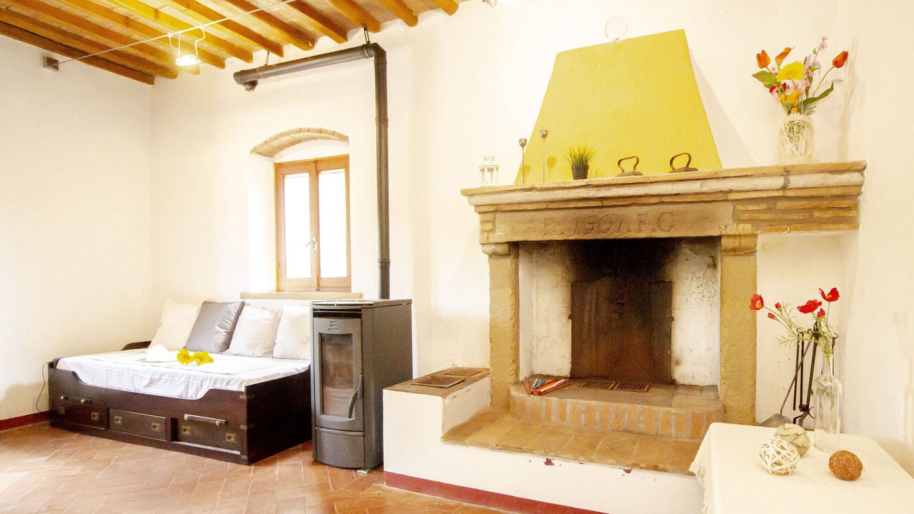 Photo of Bedroom in Castellina Marittima