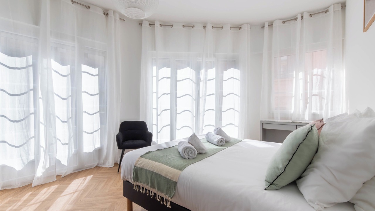 Photo of Bedroom in Cannes City Centre