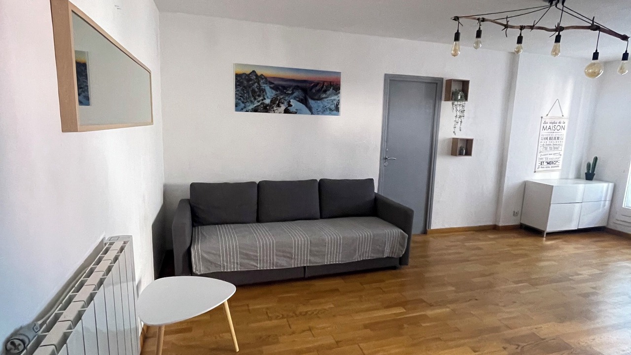 Photo of Livingroom in Saint Pierre de Feric