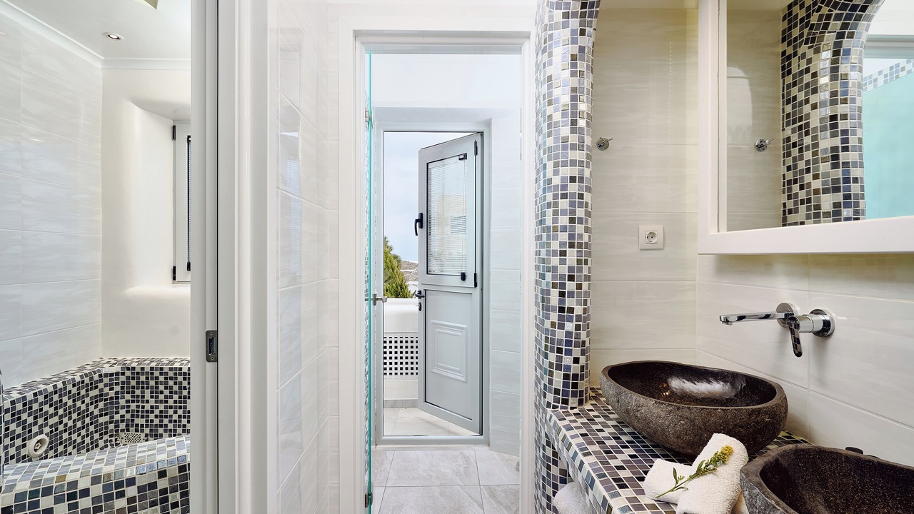 Photo of Bathroom in Imerovigli