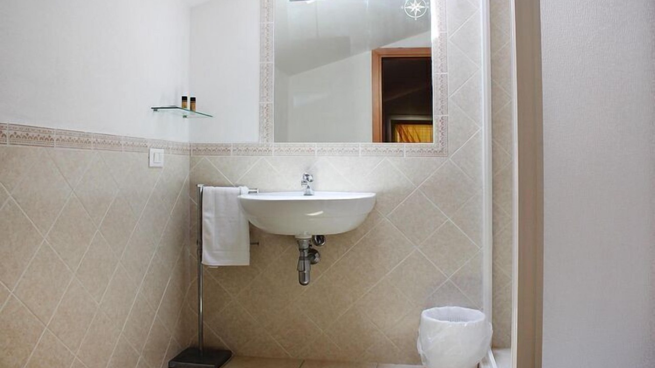 Photo of Bathroom in Vada