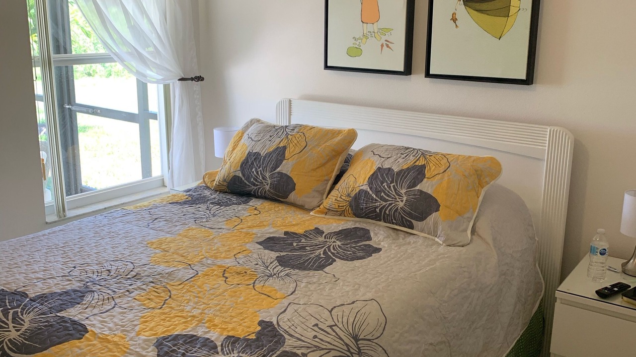 Photo of Bedroom in Crescent Lakes