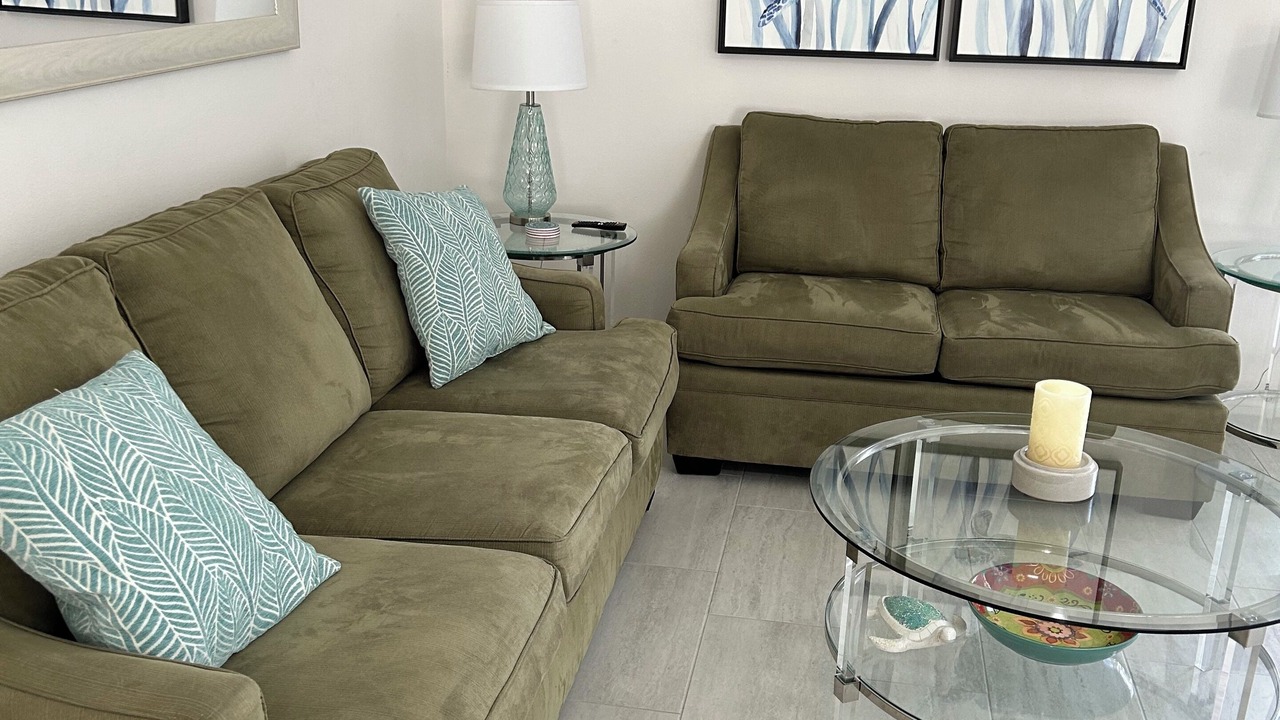Photo of Livingroom in Crescent Lakes