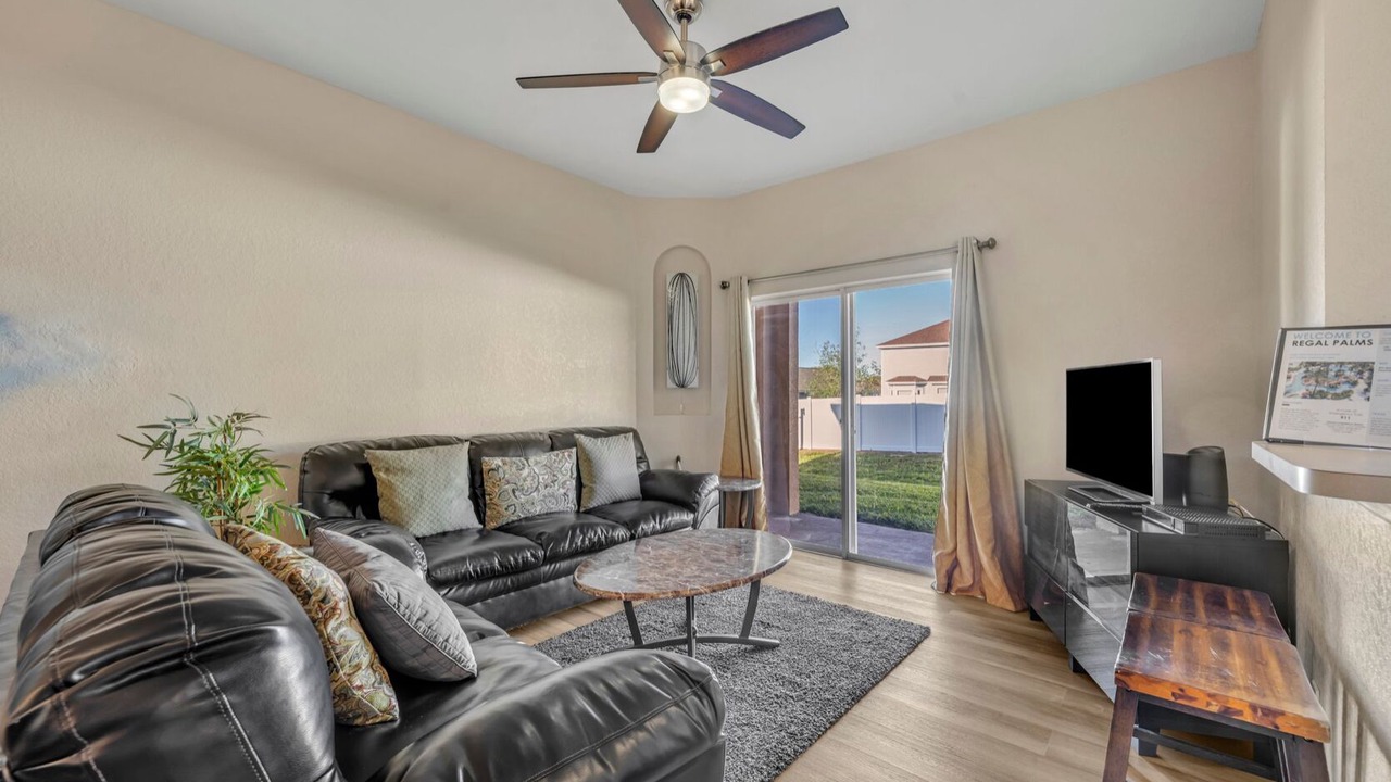 Photo of Livingroom in Regal Palms
