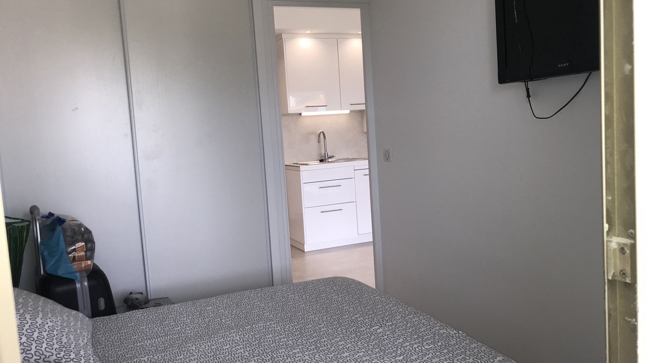 Photo of Bedroom in California - Pezou