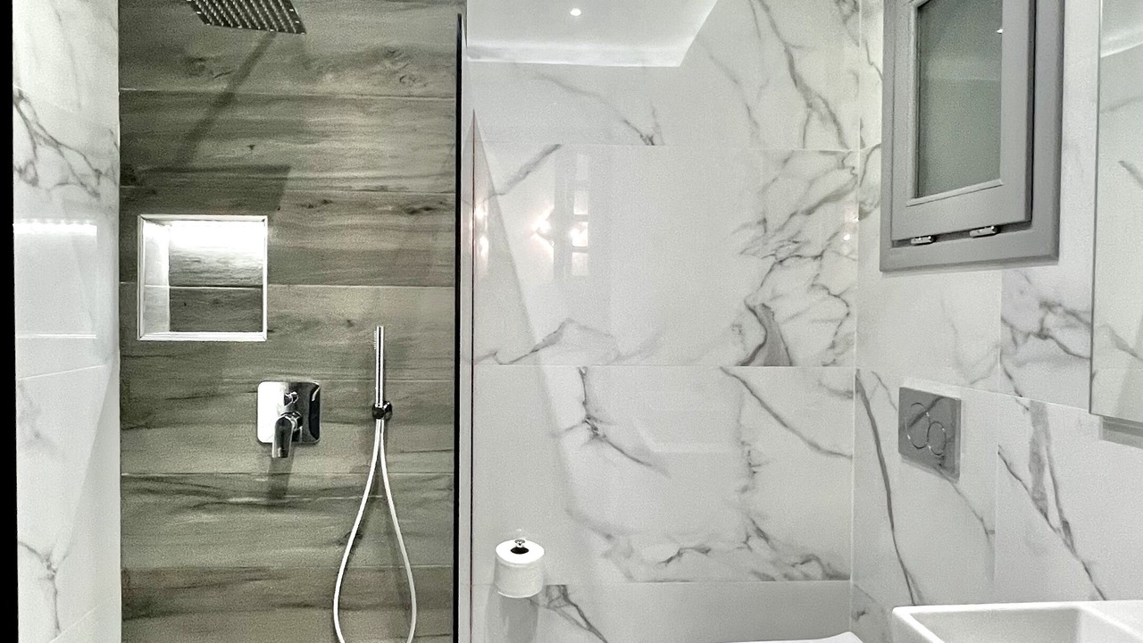 Photo of Bathroom in Perissa