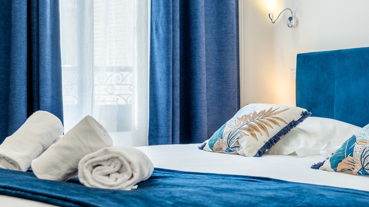 Photo of Bedroom in Cannes City Centre
