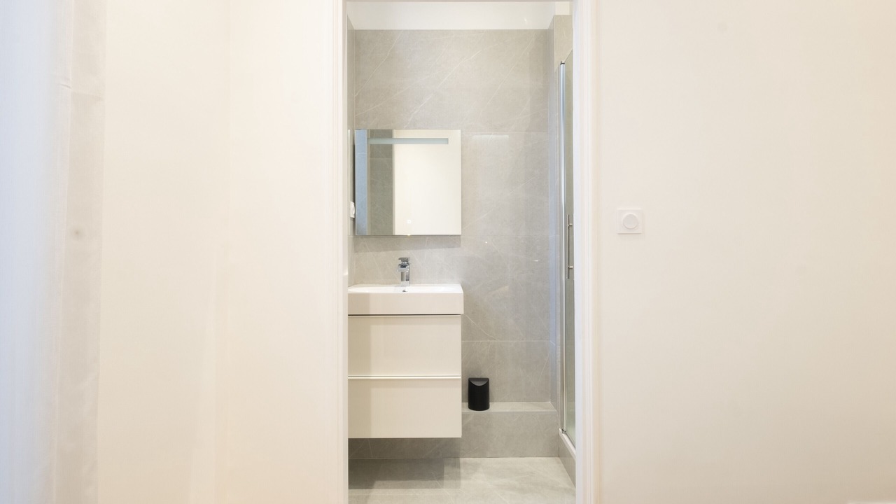 Photo of Bathroom in Cannes City Centre