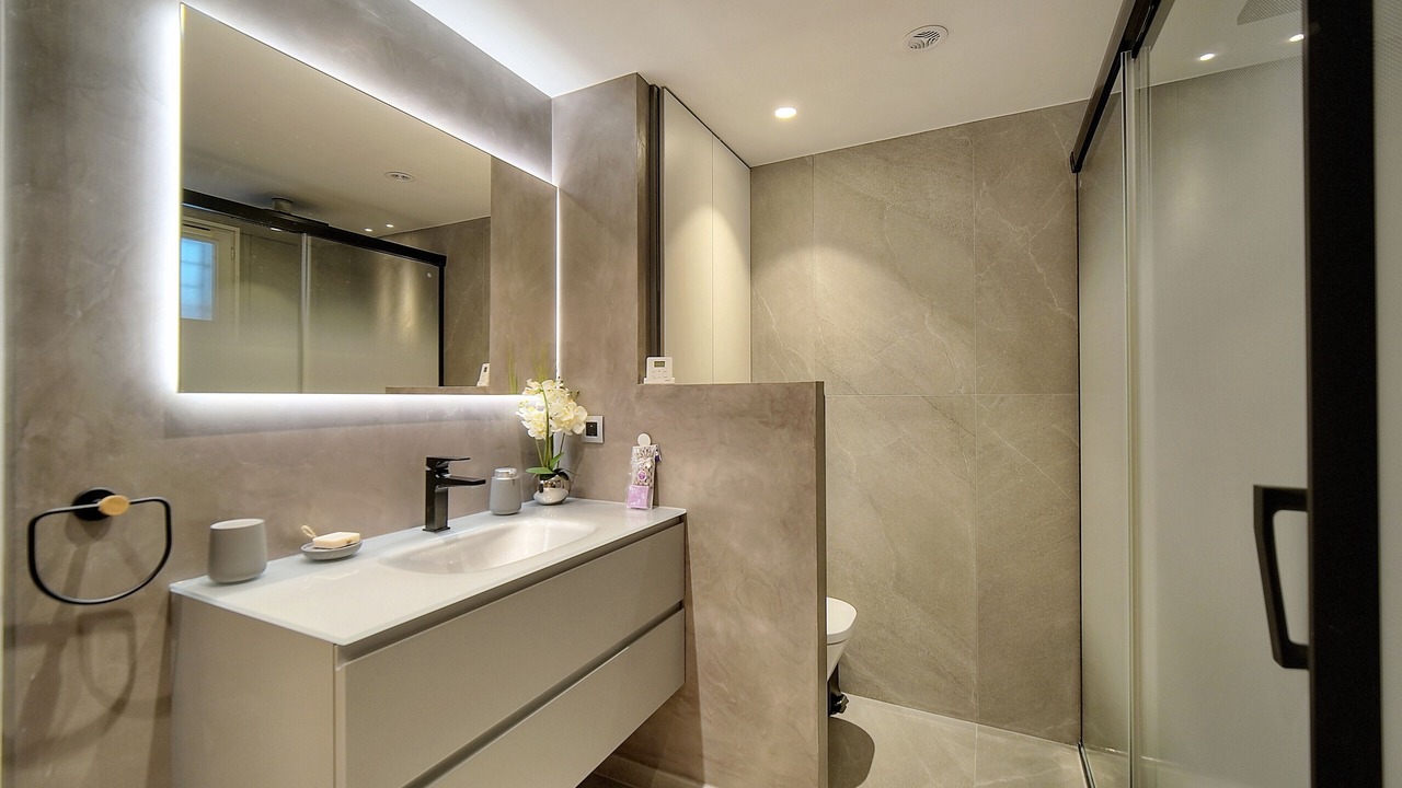 Photo of Bathroom in Villeneuve Loubet Beach