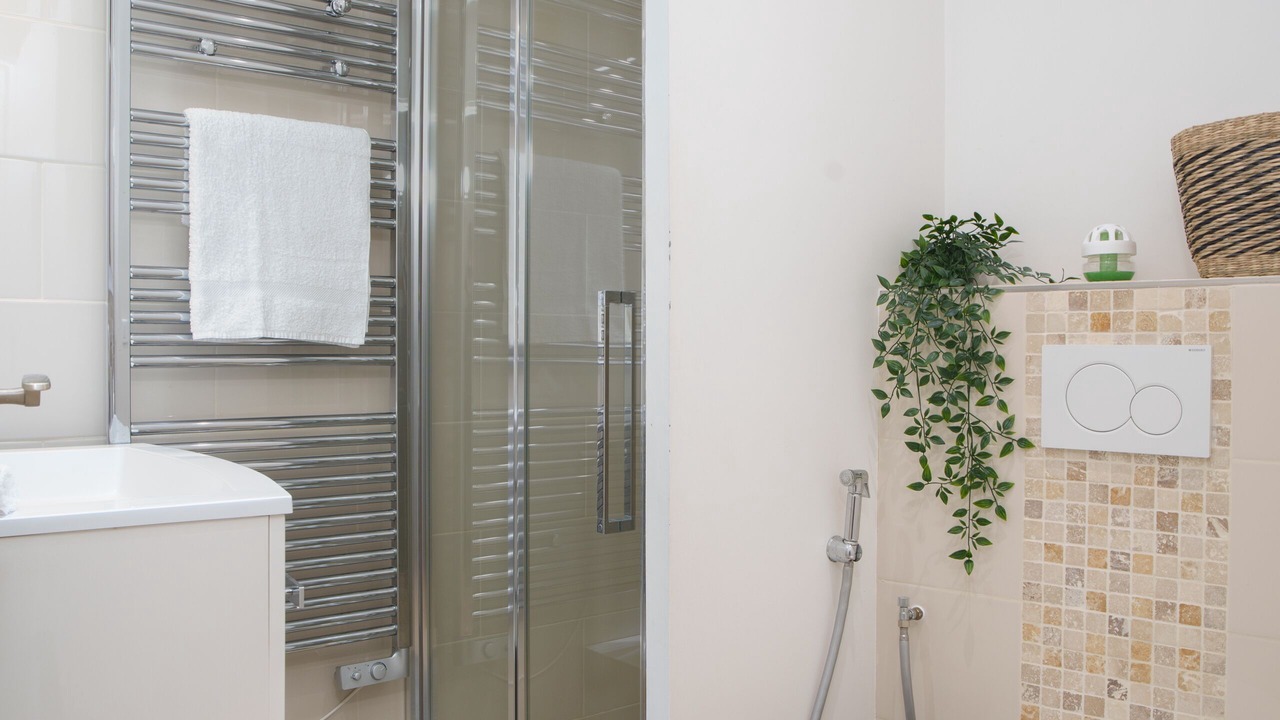 Photo of Bathroom in Cannes City Centre