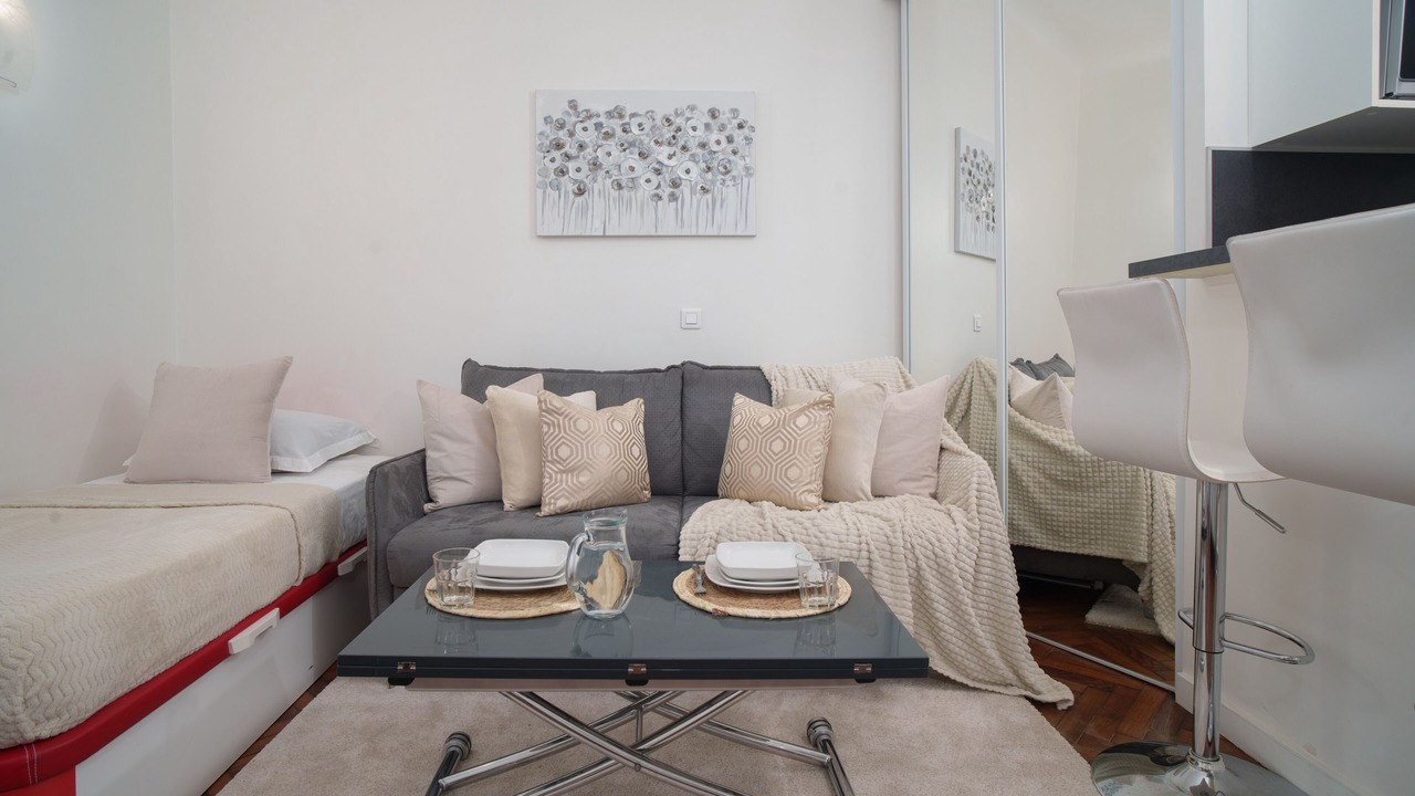 Photo of Bedroom in Cannes City Centre