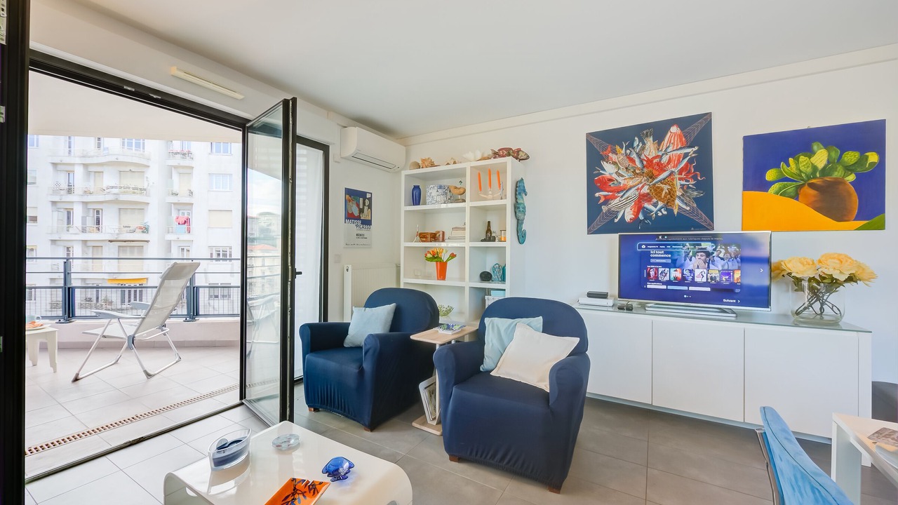 Photo of Livingroom in Liberation