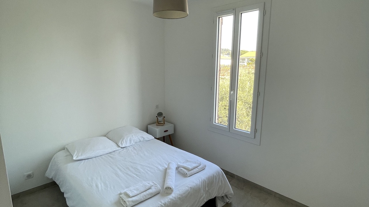 Photo of Bedroom in La Roquette-sur-Siagne