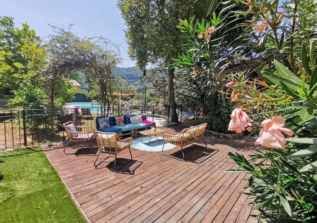 Photo of Patio Balcony in Drap